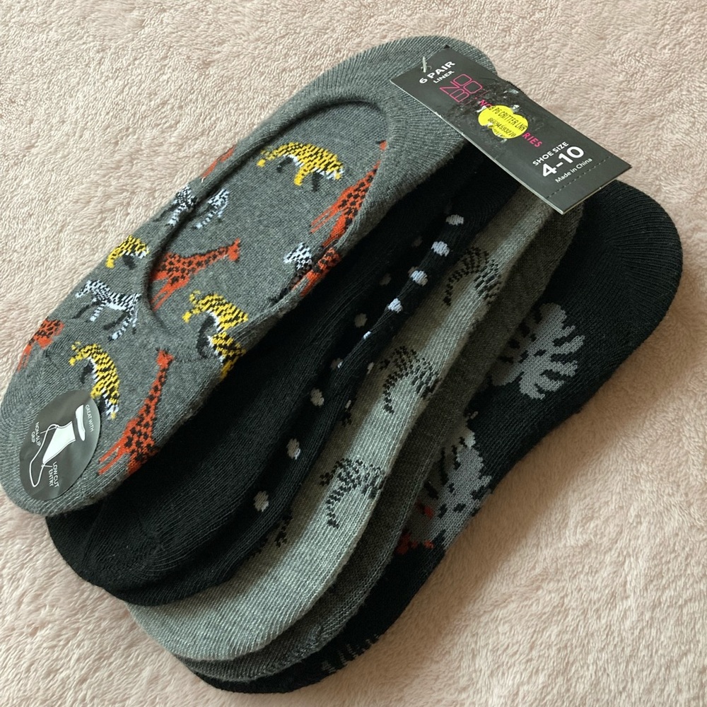 No Boundaries 6 Pair Critter Liner Socks